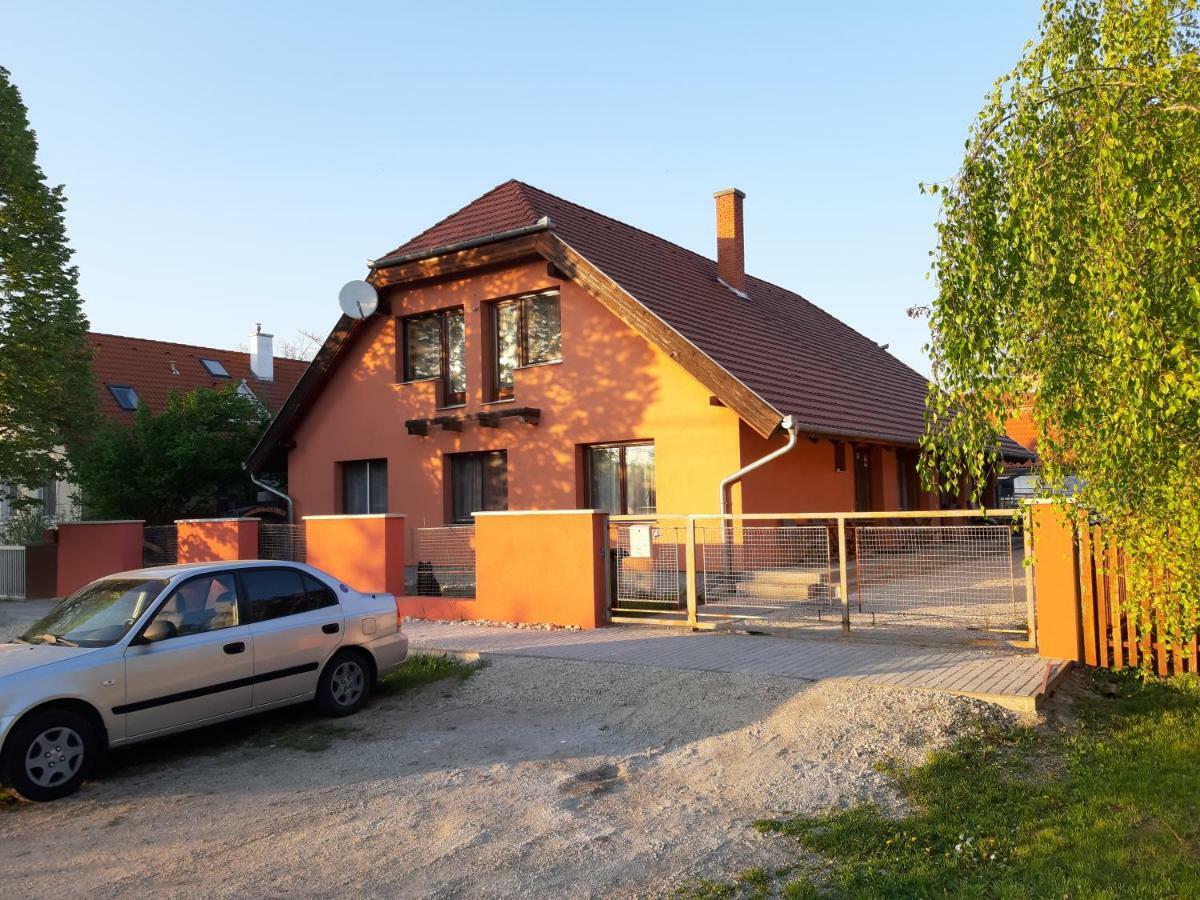 Hotel Napos Vendeghaz Ráb Exteriér fotografie